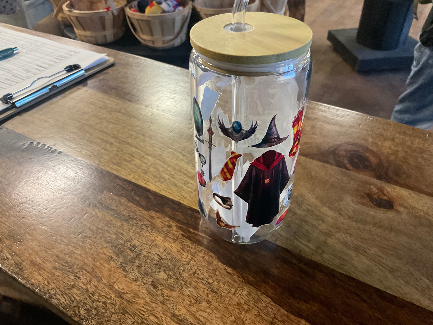 Gryffindor glass can w/ UV dtf lid and glass straw