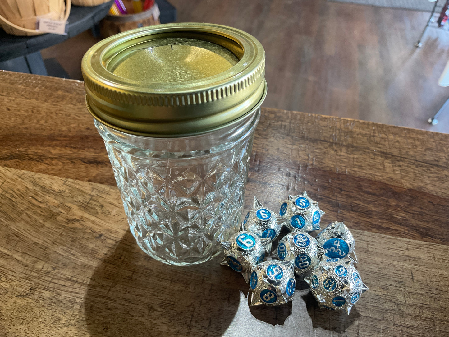 LARGE METAL SPIKE DICE BLUE/SILVER