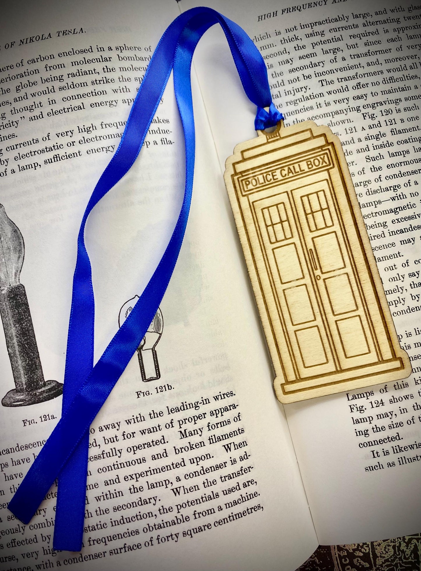 Dr. Who Tardis Wood Bookmark (1 pc), Dr. Who, Tardis, nerd, cool, geek, bookmark, wood bookmark, laser-cut, handmade, gift, reading, pages