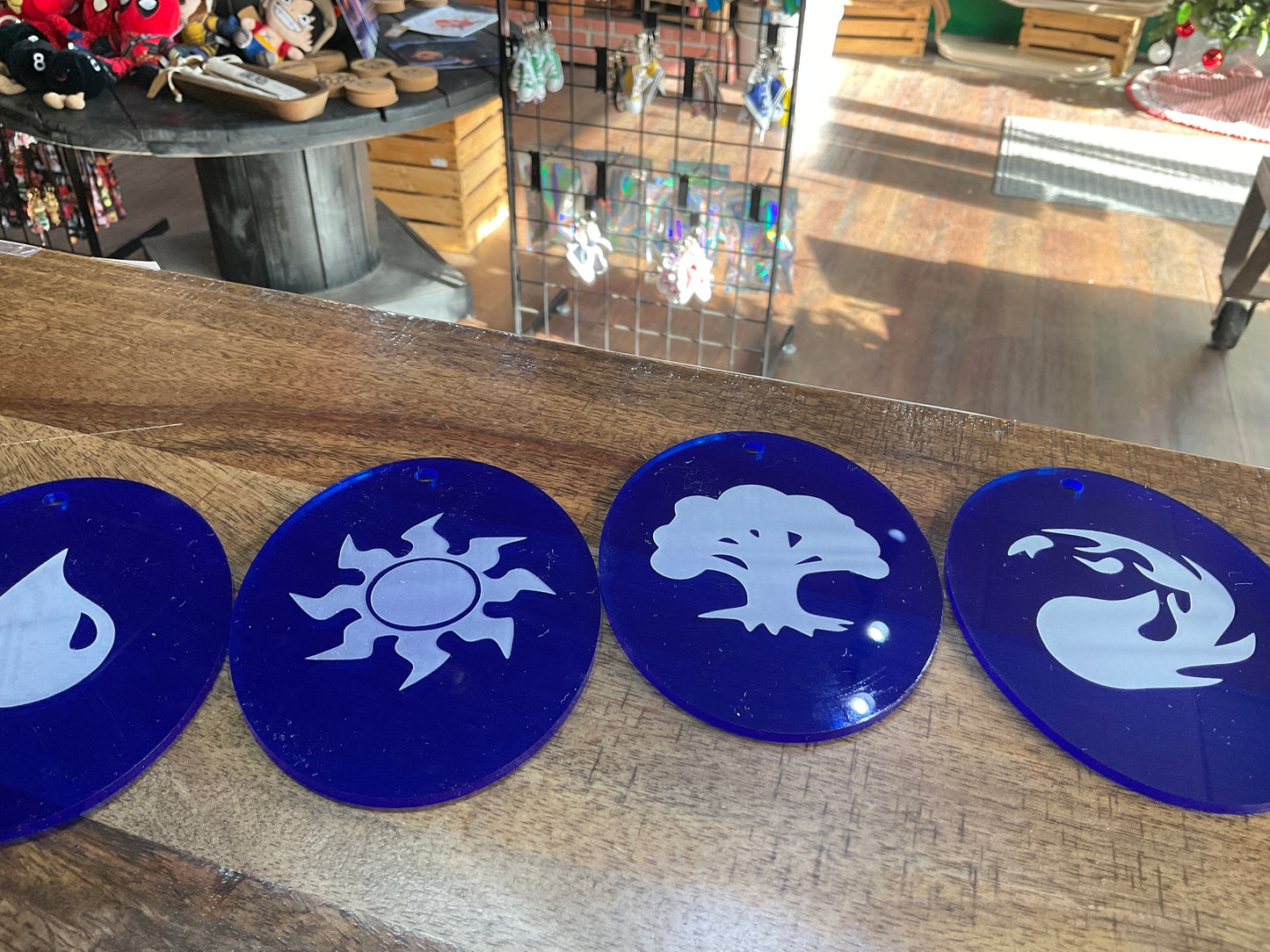 MTG ACRYLIC ORNAMENT (1pc)