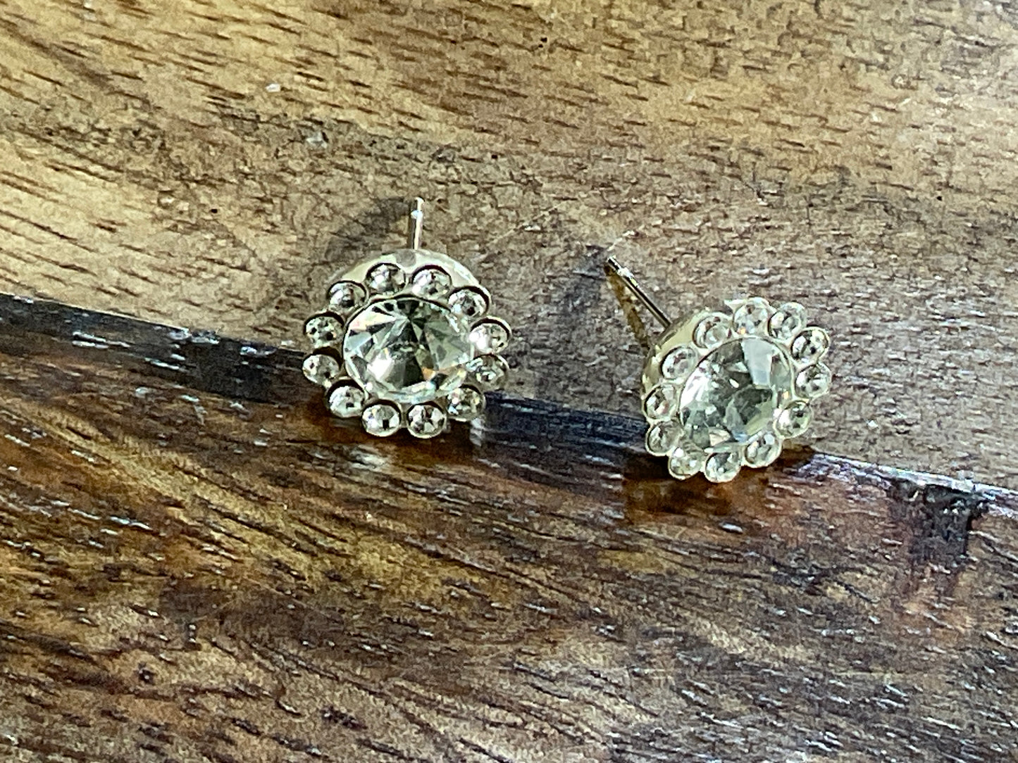 Rhinestone stud earrings