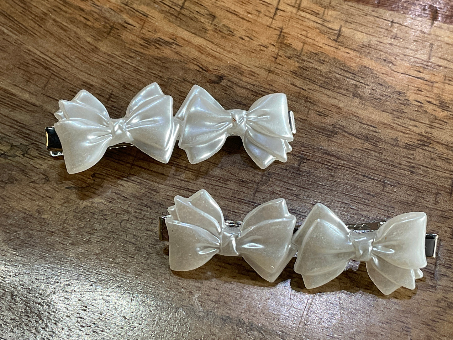 PEARL BOW HAIR CLIP