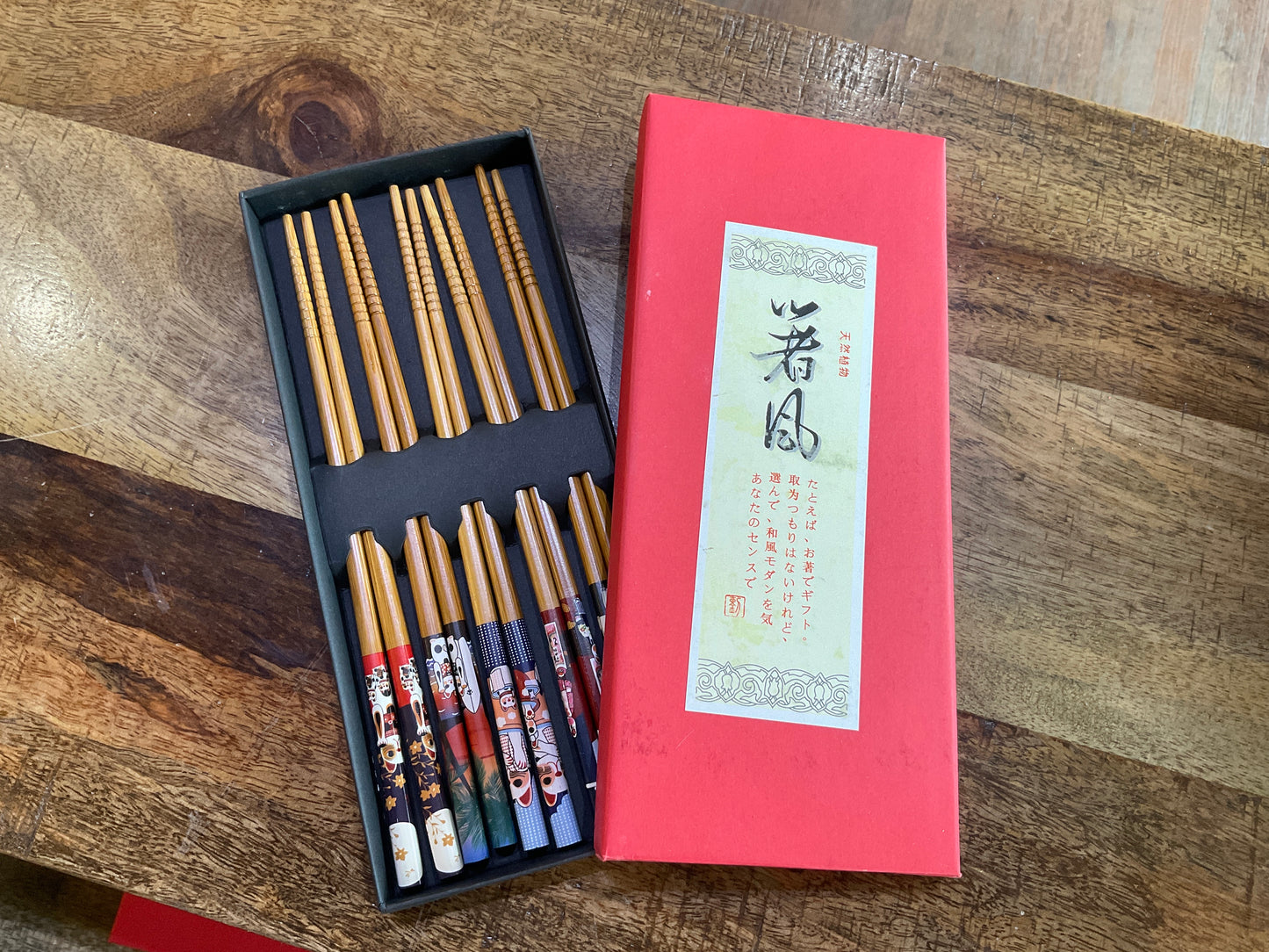 LUCKY CAT WOOD CHOPSTICKS (10 pc)